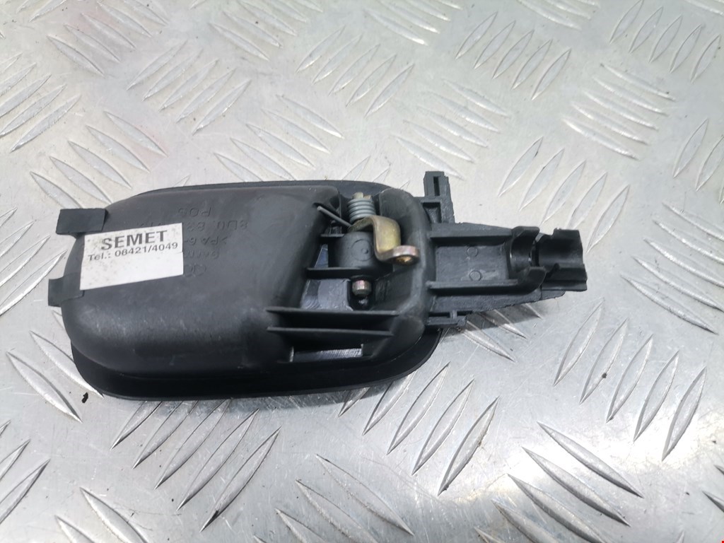 Ручка дверная задняя внутренняя левая AUDI A4 B5 1995-2001