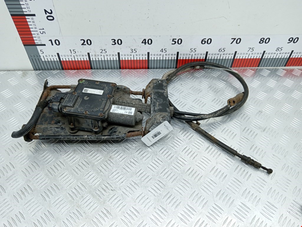 Блок управления стояночного тормоза (электроручник) Opel Meriva B (2010-2018)