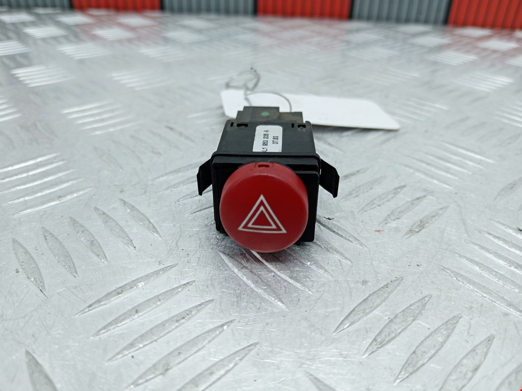 Кнопка аварийной сигнализации (аварийки) SEAT Cordoba 2002-2009