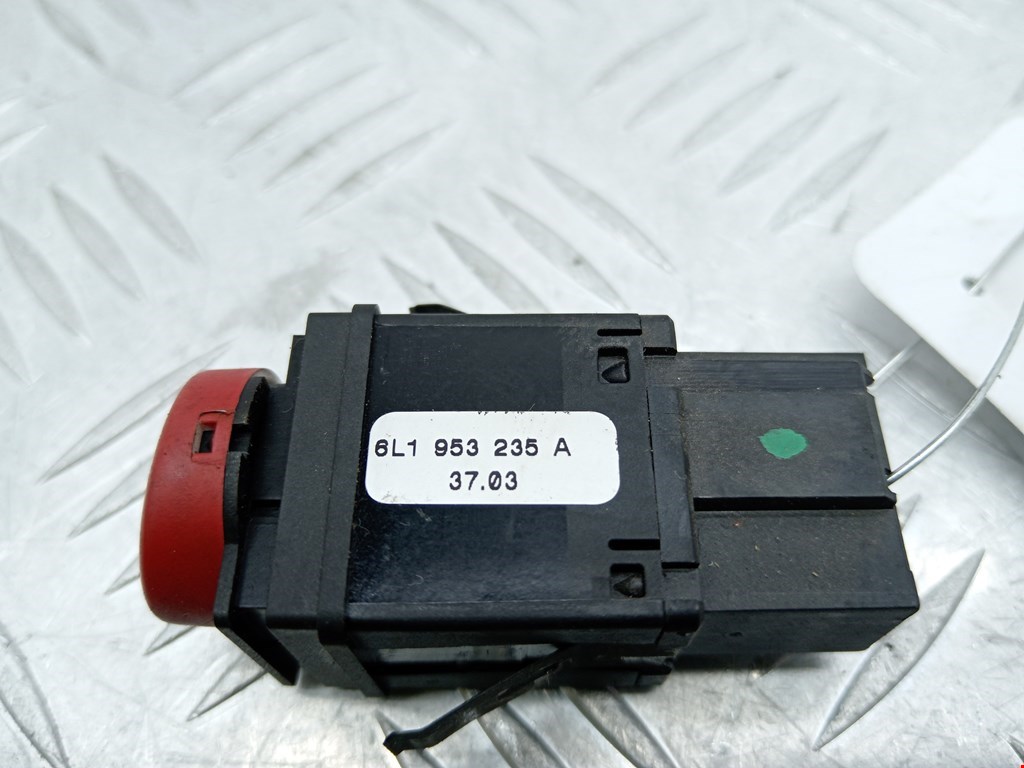 Кнопка аварийной сигнализации (аварийки) SEAT Cordoba 2002-2009