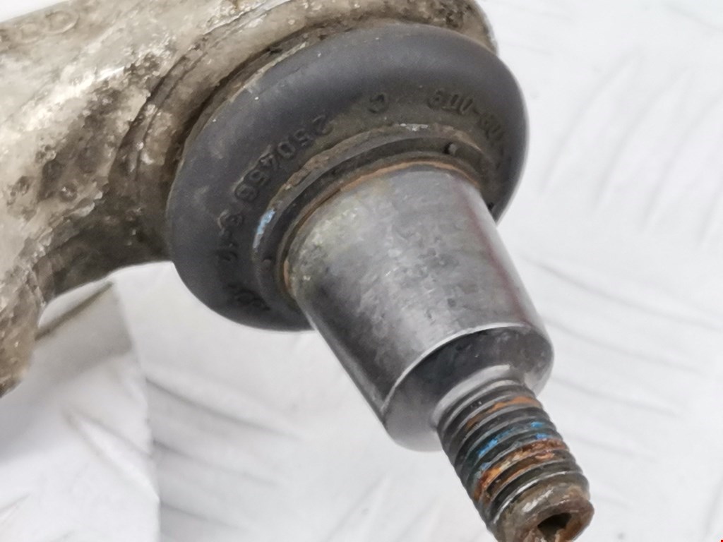 Рычаг передний правый AUDI A4 B5 1995-2001