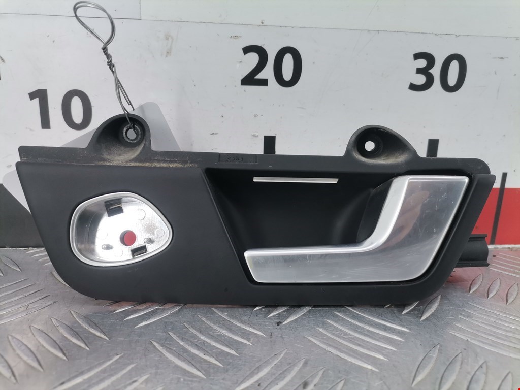 Ручка дверная задняя внутренняя правая AUDI A4 B6 2001-2005