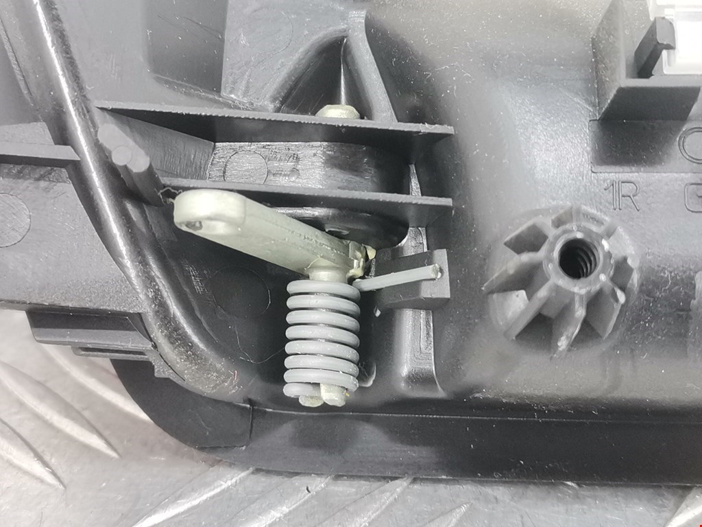 Ручка дверная задняя внутренняя правая AUDI A4 B6 2001-2005