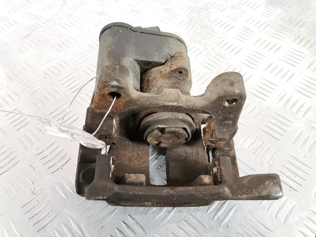 Суппорт задний левый VOLKSWAGEN Passat B6 2005-2011