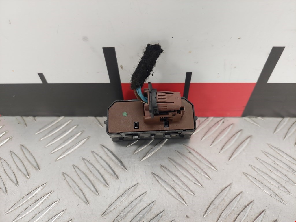 Кнопка центрального замка CITROEN C5 II 2007-2017