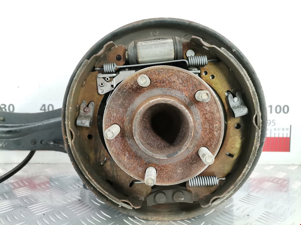 Ступица задняя левая FORD Focus III 2011-2019