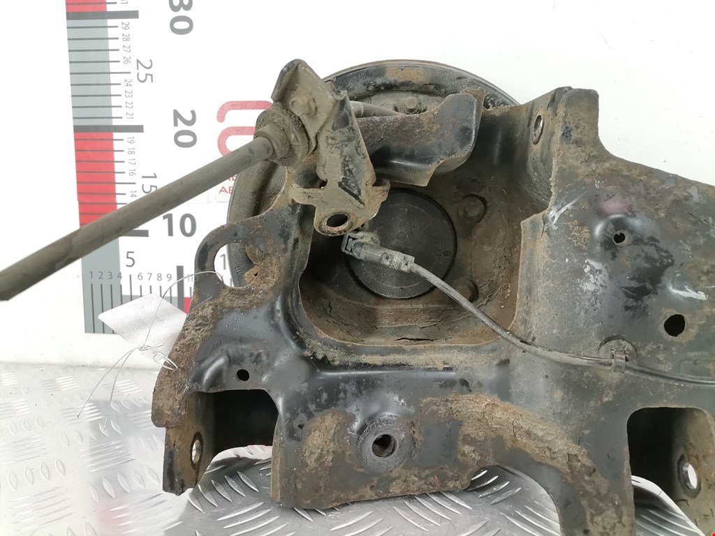 Ступица задняя левая FORD Focus III 2011-2019