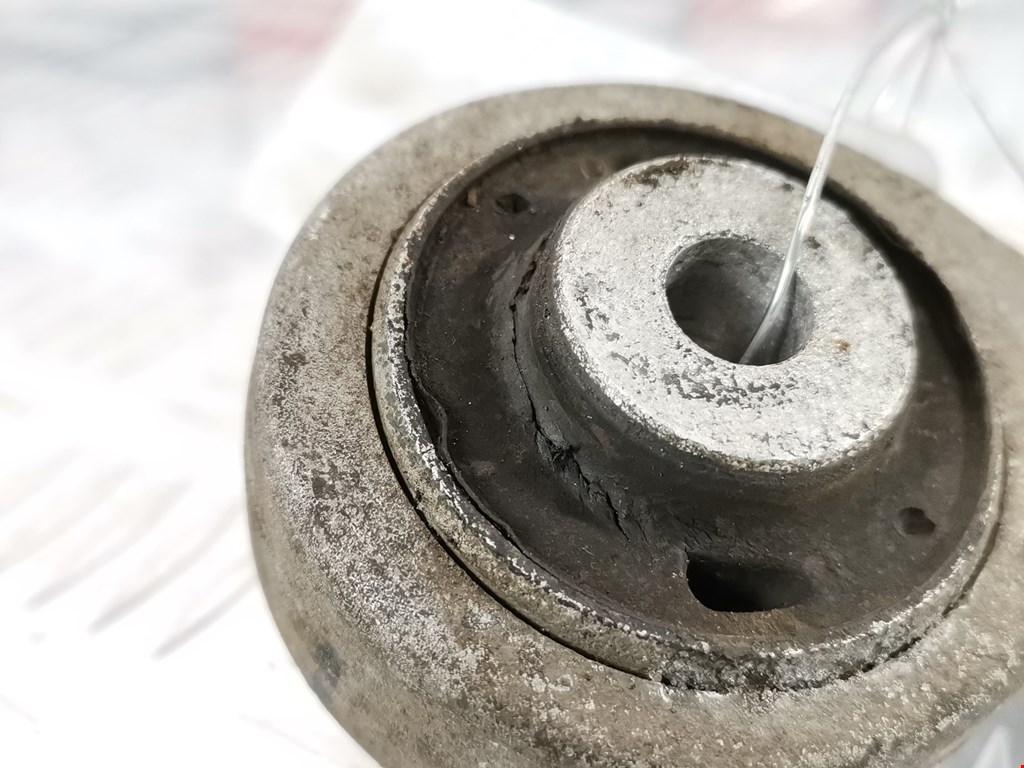 Рычаг передний левый AUDI A6 C6 2004-2010