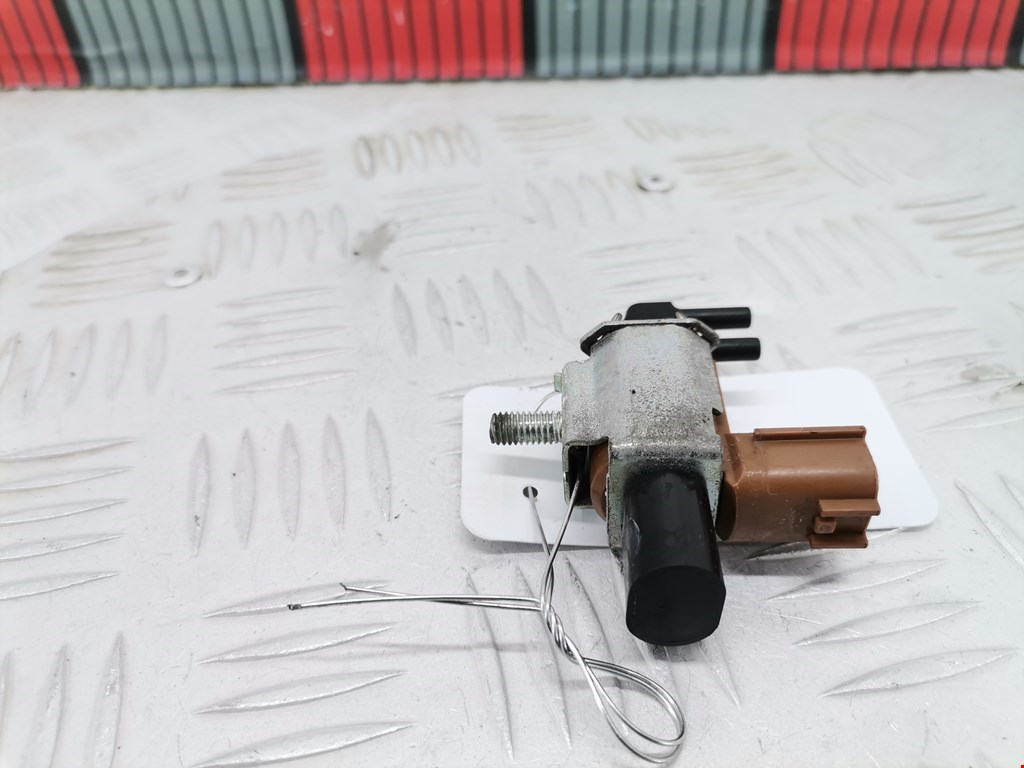 Клапан воздушного фильтра Mazda 6 GG (2002-2008)