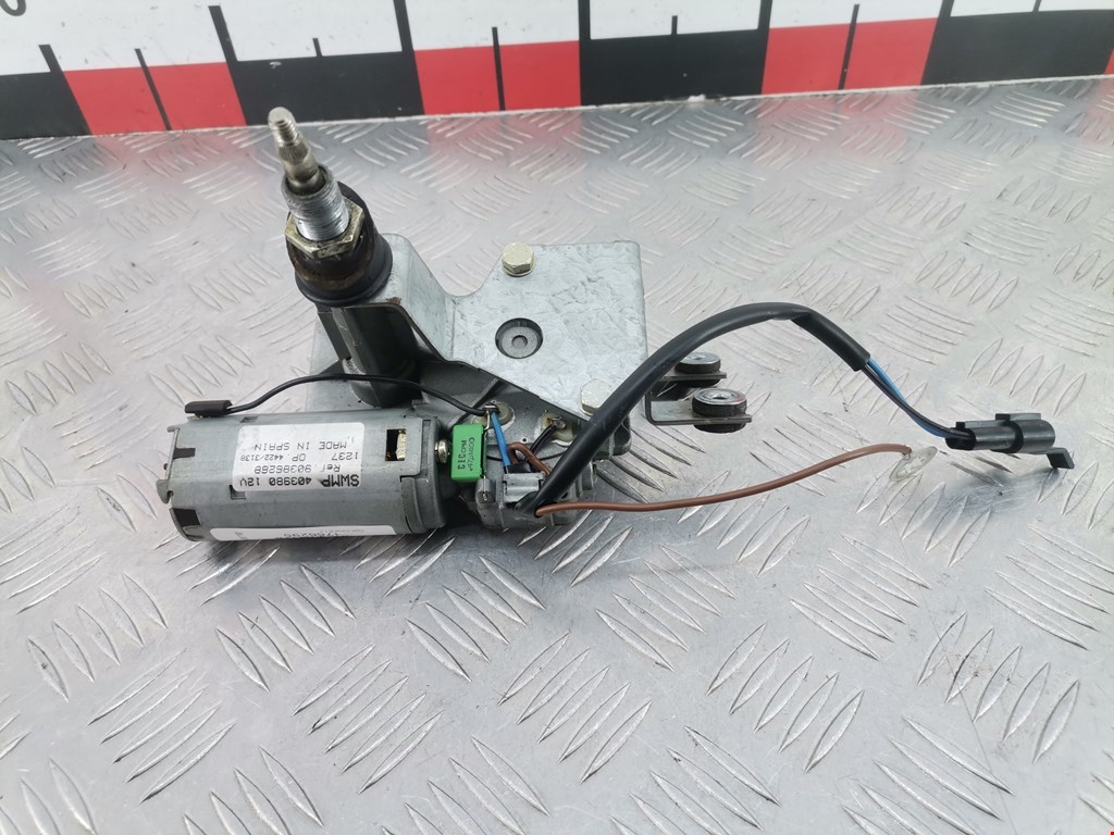 Моторчик стеклоочистителя задний Opel Corsa B (1993-2000)