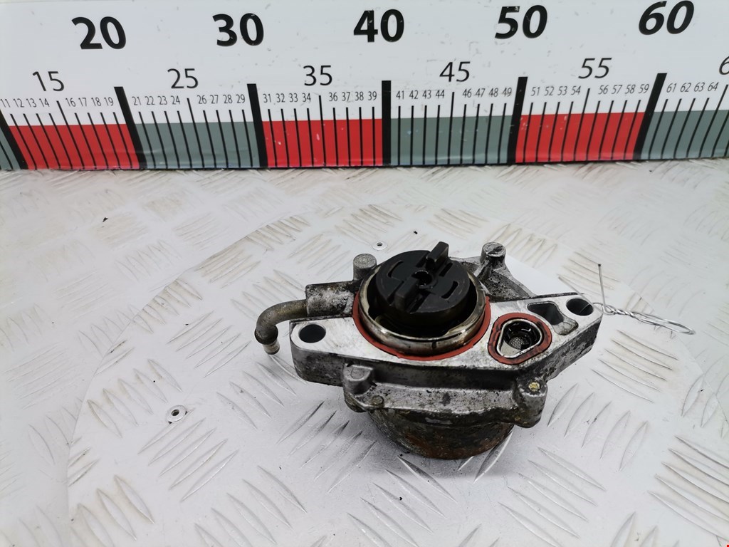 Насос вакуумный Ford Fiesta 5 (2002-2008)