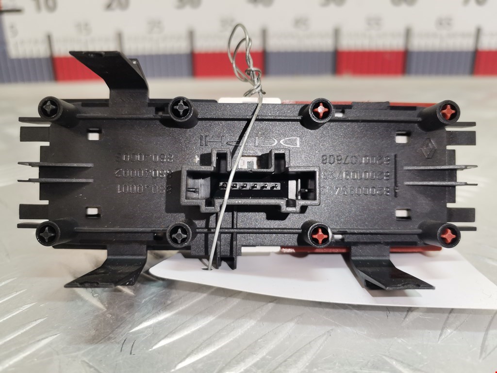 Кнопка аварийной сигнализации (аварийки) RENAULT Megane II 2002-2009