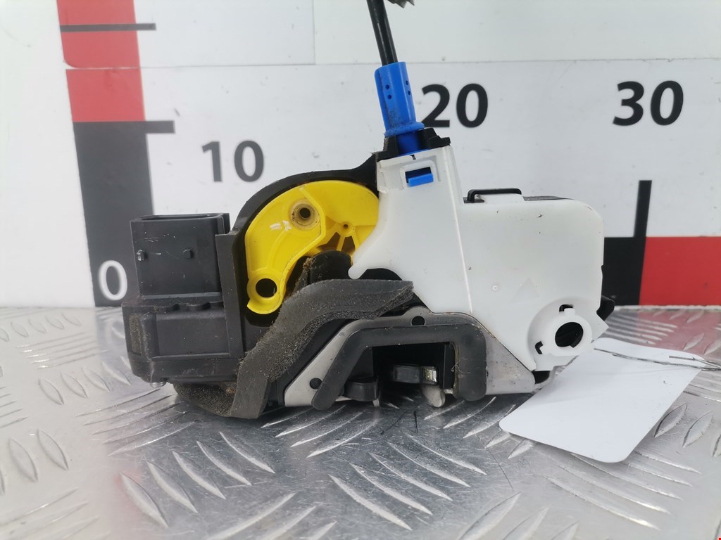 Замок двери передней левой OPEL Astra J 2009-2017