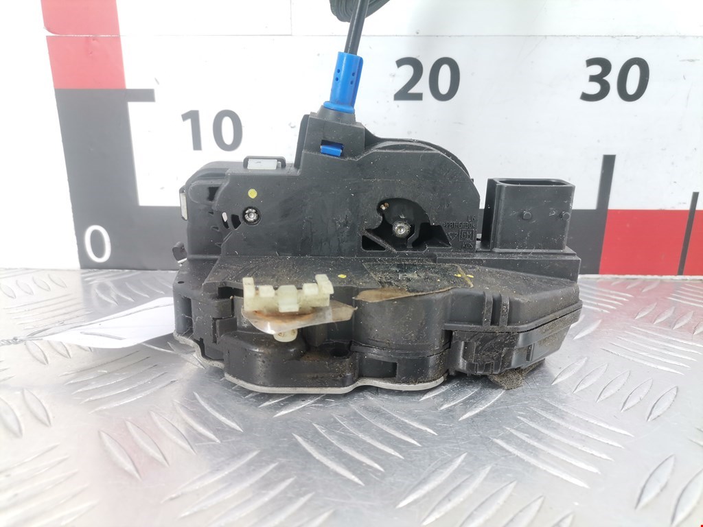 Замок двери передней левой OPEL Astra J 2009-2017