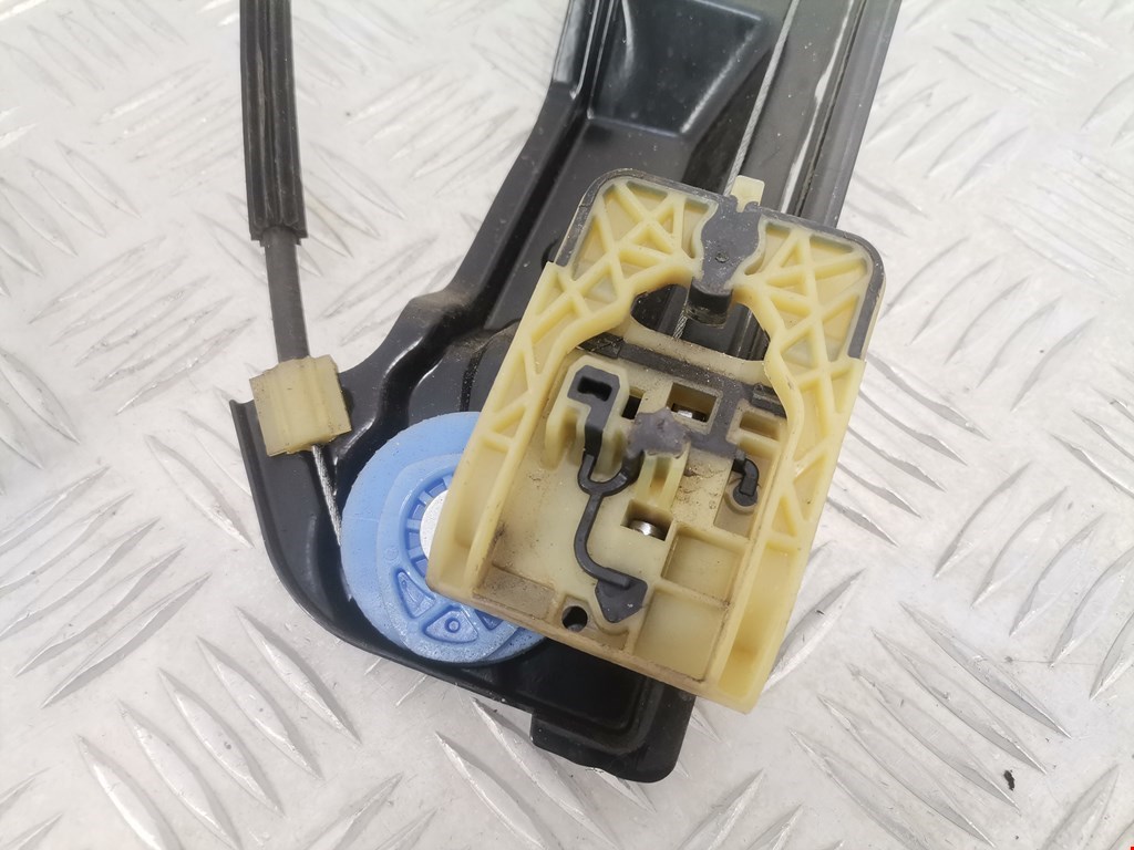 Стеклоподъемник передний левый OPEL Astra J 2009-2017