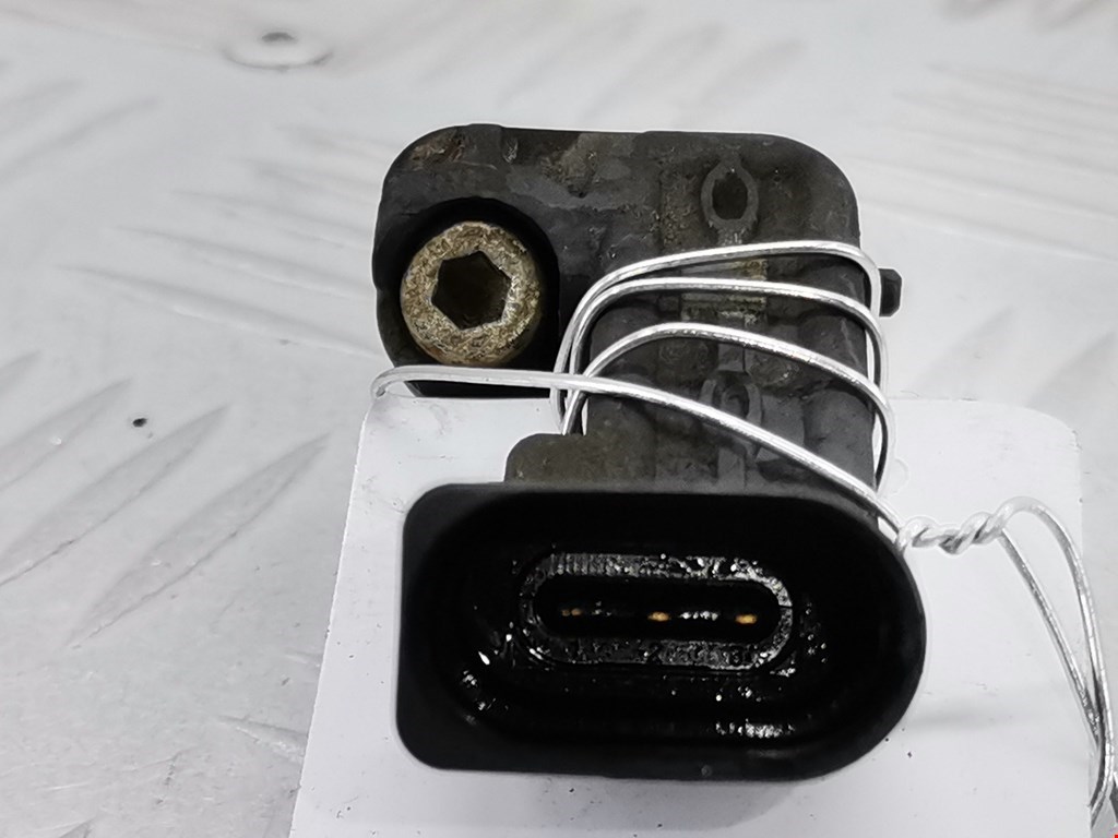 Датчик положения коленвала AUDI A6 C6 2004-2010