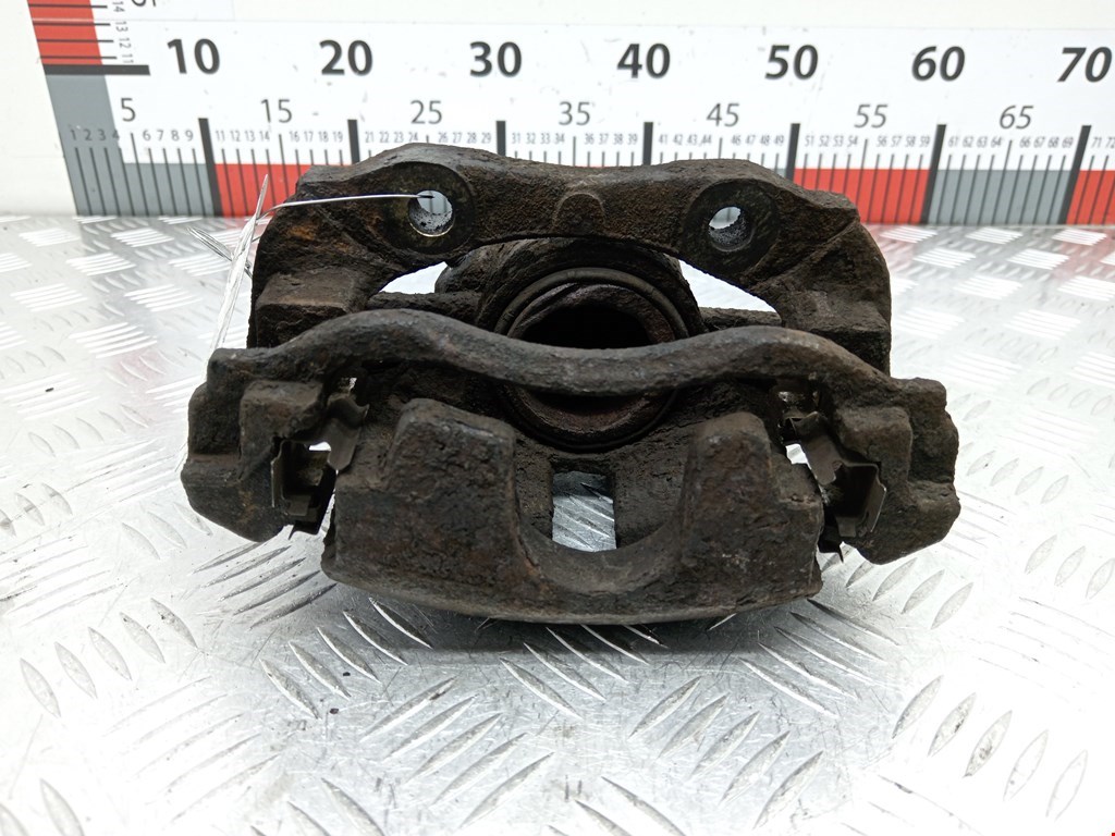 Суппорт передний левый CITROEN Berlingo 1996-2012