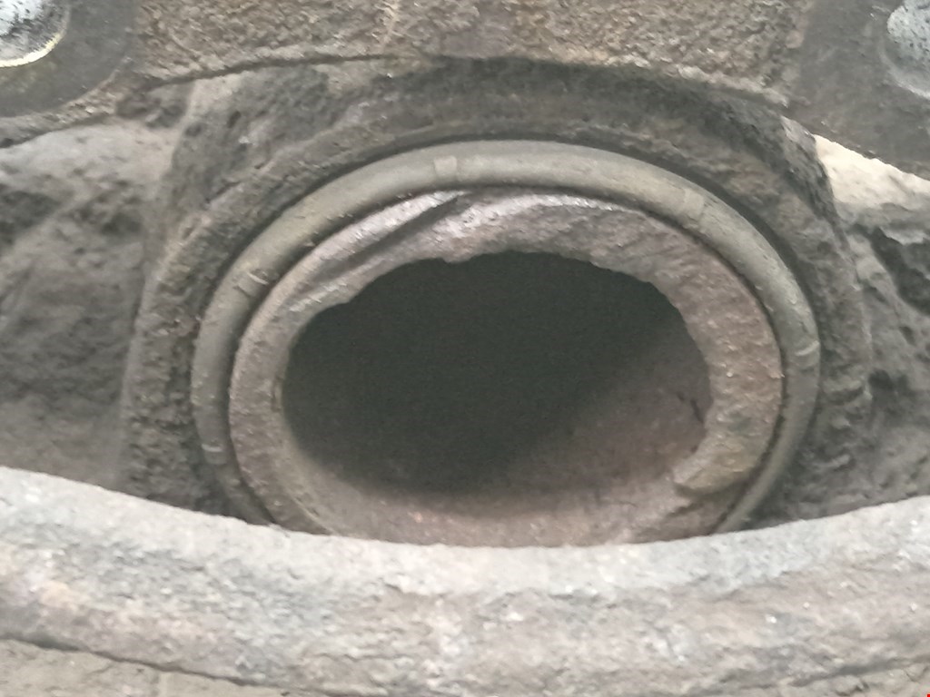 Суппорт передний левый CITROEN Berlingo 1996-2012