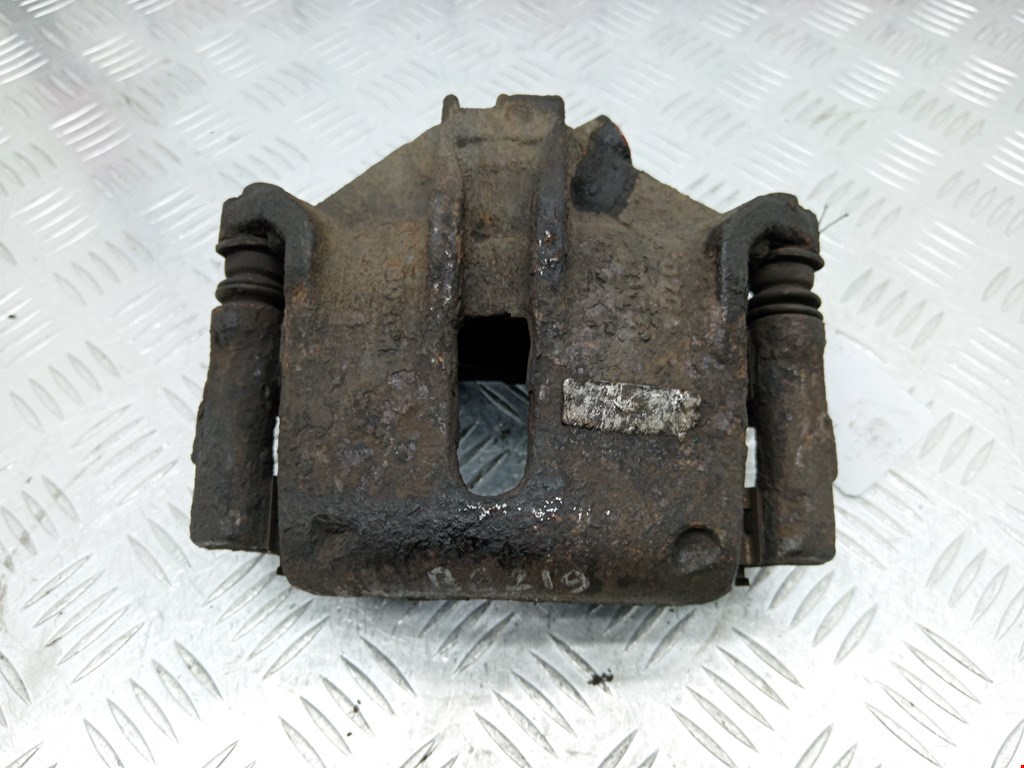 Суппорт передний левый CITROEN Berlingo 1996-2012