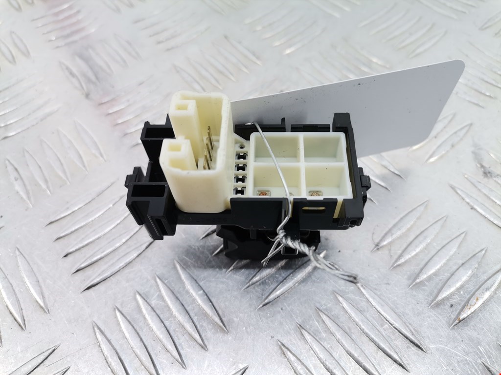 Кнопка стеклоподъемника TOYOTA RAV 4 XA30 2006-2012