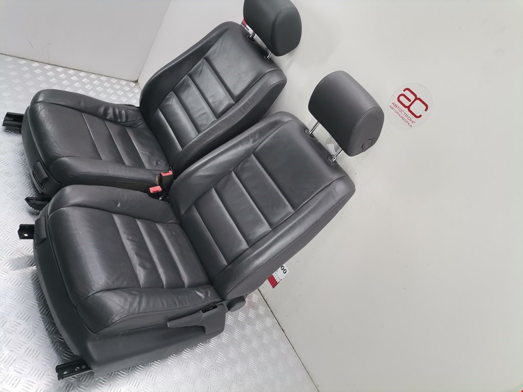 Комплект (К-кт) сидений VOLKSWAGEN Touareg 2002-2010