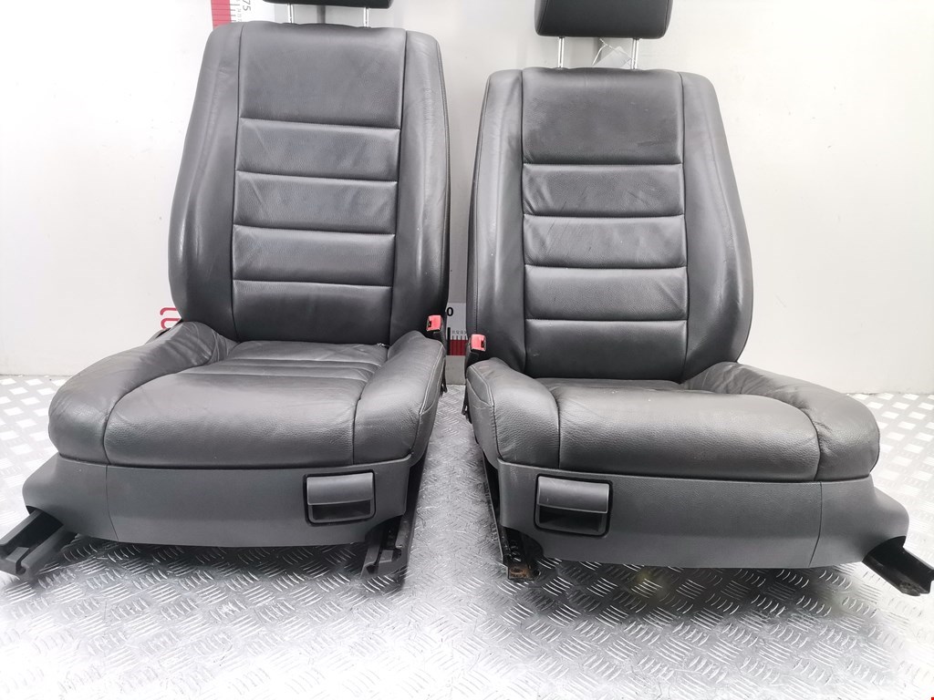 Комплект (К-кт) сидений VOLKSWAGEN Touareg 2002-2010