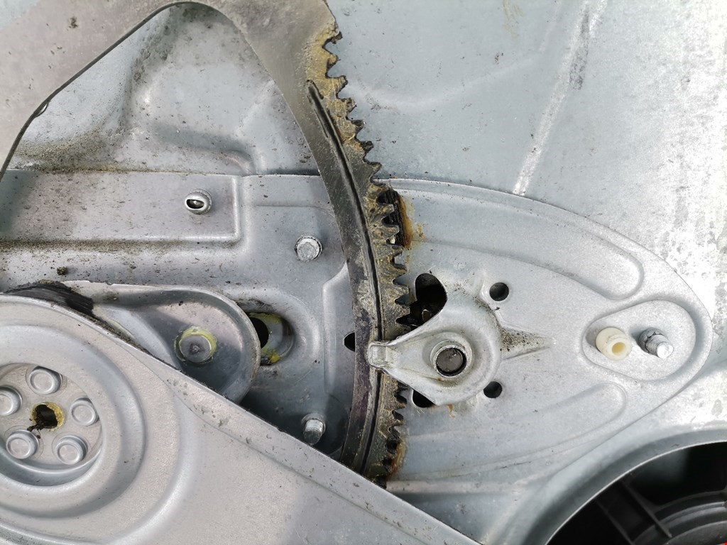 Стеклоподъемник передний правый FORD Focus II 2005-2011