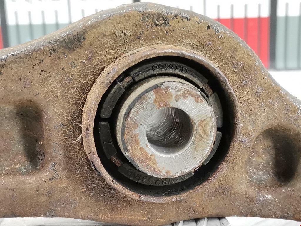 Рычаг передний левый CHRYSLER 300 C 2004-2010