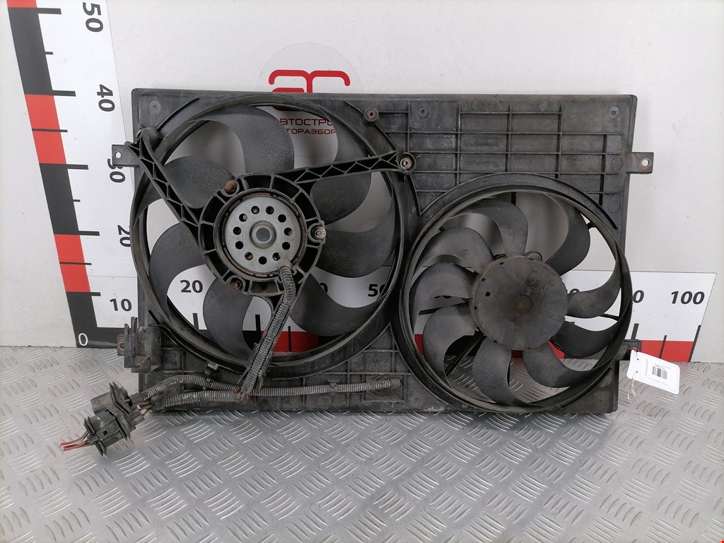 Вентилятор радиатора основного VOLKSWAGEN Polo IV 2001-2009