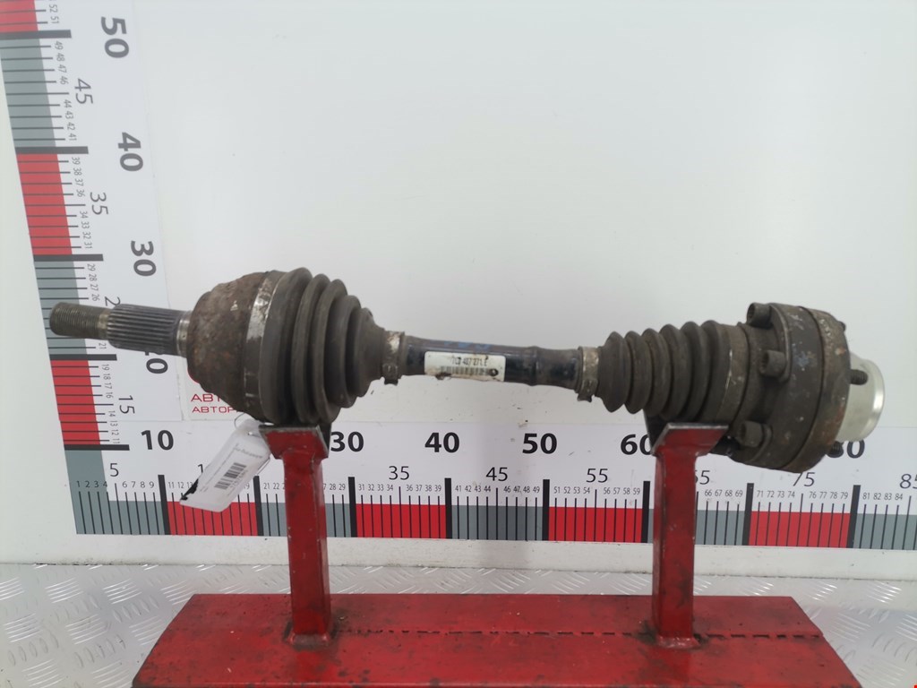 Полуось (привод, приводной вал) передняя левая VOLKSWAGEN Touareg 2002-2010