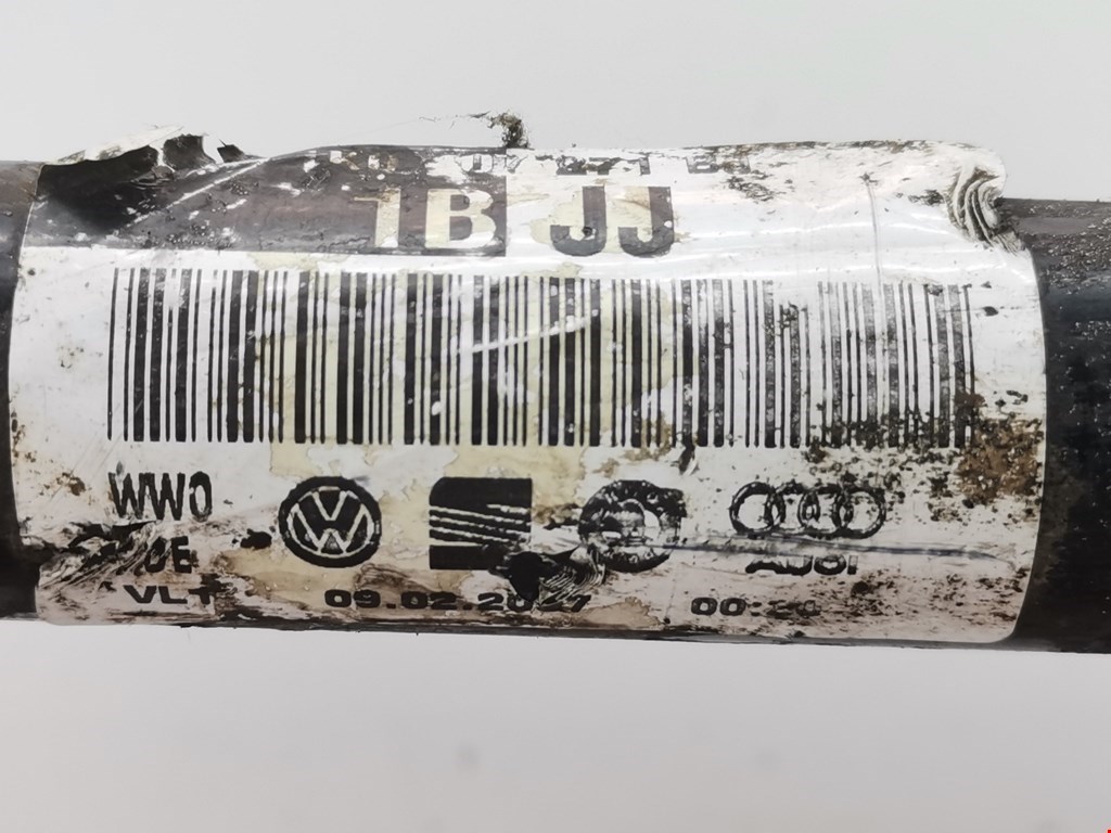 Полуось (привод, приводной вал) передняя левая AUDI A3 8P 2003-2013