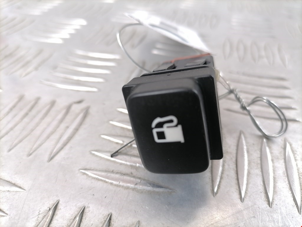 Кнопка открытия лючка бензобака Citroen C4 Picasso 1 (2006-2013)