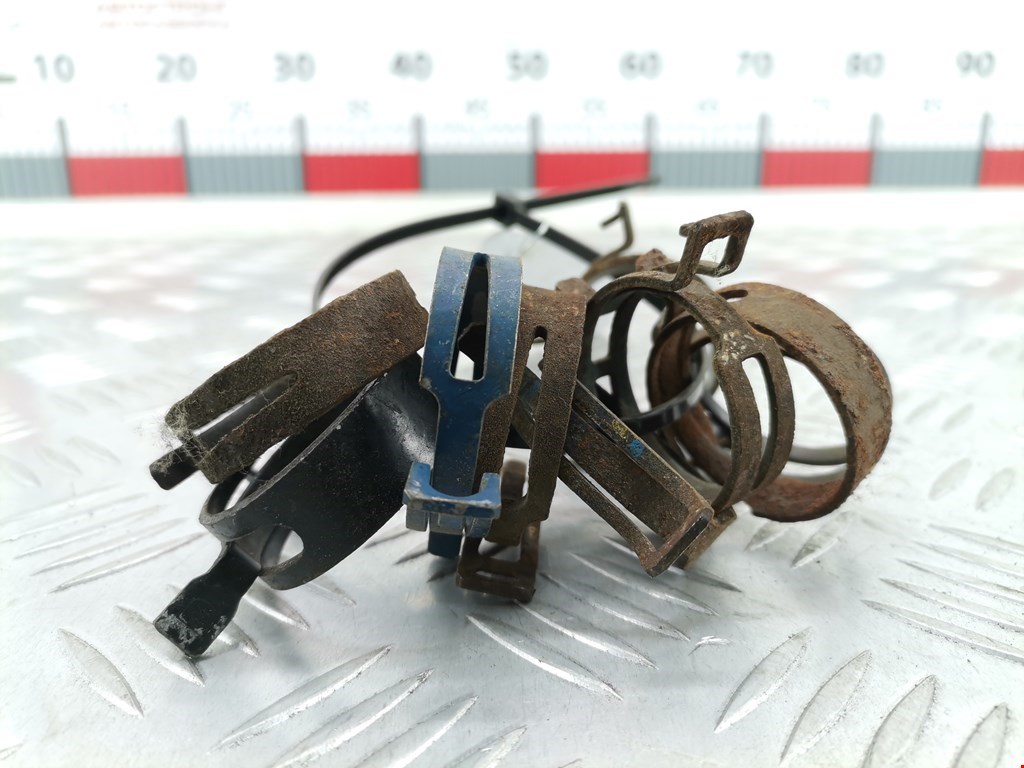 Хомут металлический