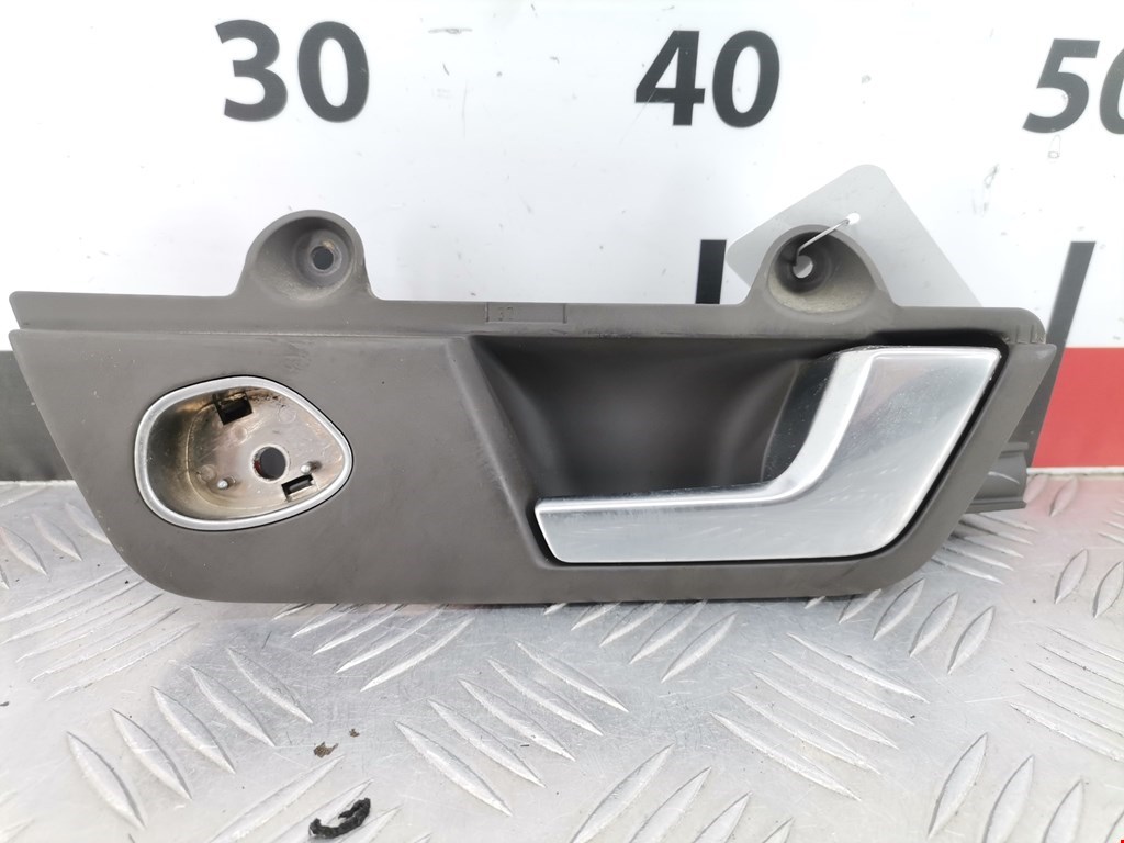 Ручка дверная передняя внутренняя правая AUDI A4 B6 2001-2005