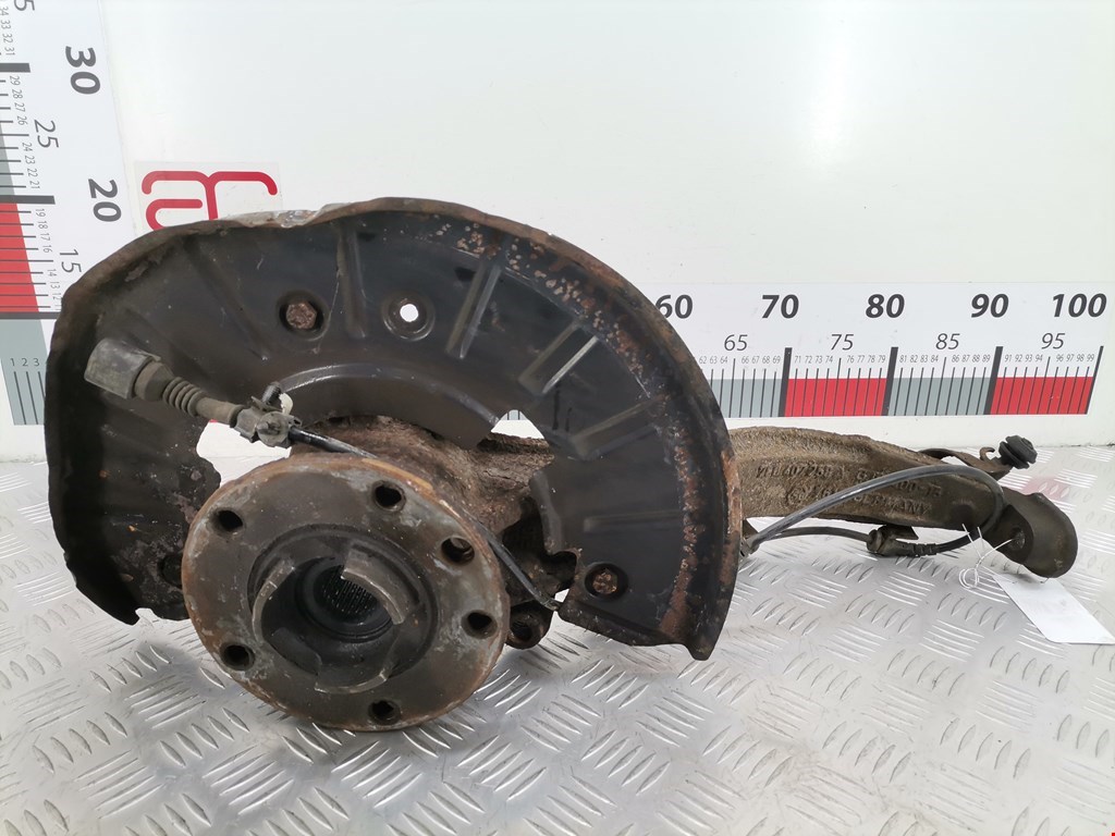 Ступица передняя правая VOLKSWAGEN Touareg 2002-2010