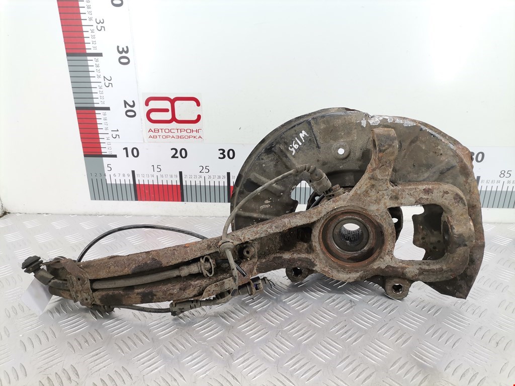 Ступица передняя правая VOLKSWAGEN Touareg 2002-2010