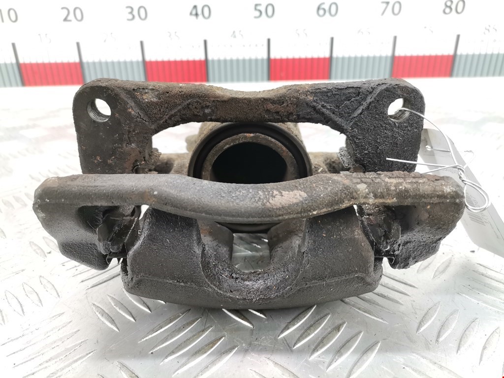 Суппорт передний левый SUZUKI Splash 2008-2015