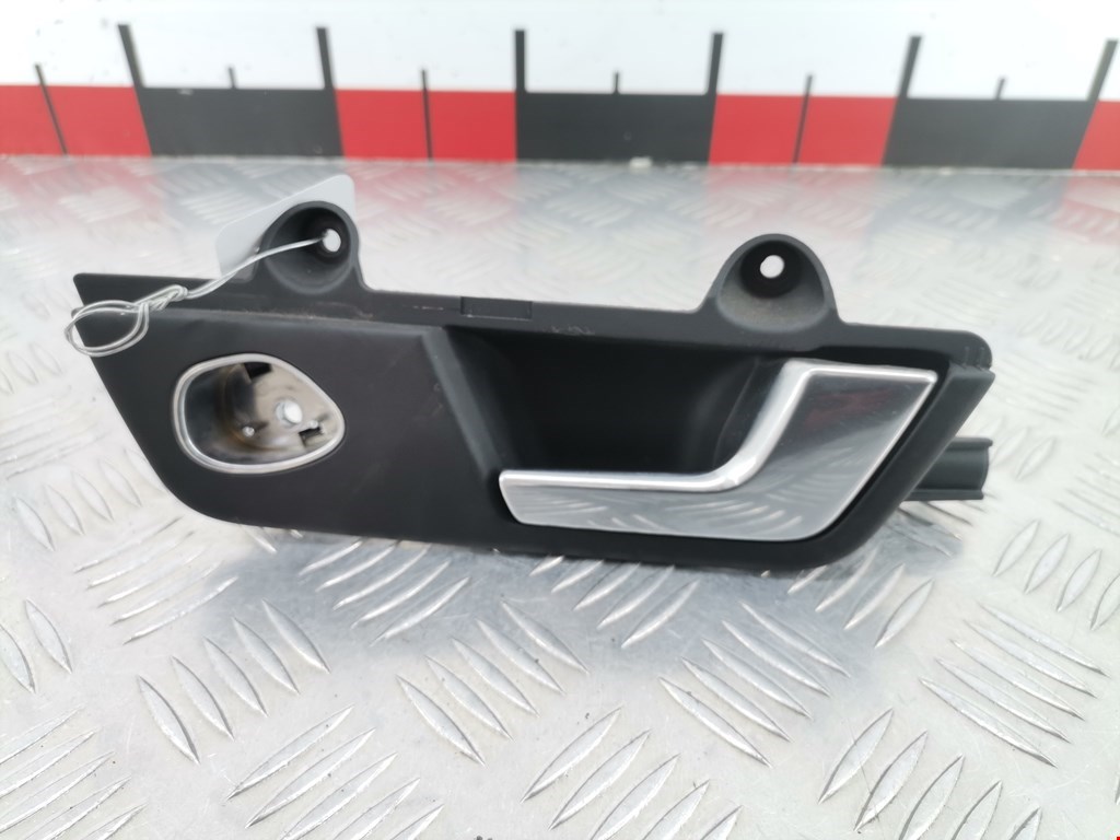 Ручка дверная передняя внутренняя правая AUDI A4 B6 2001-2005