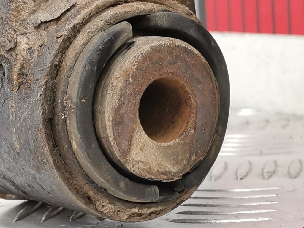 Рычаг передний левый LAND ROVER Range Rover Sport 2005-2013