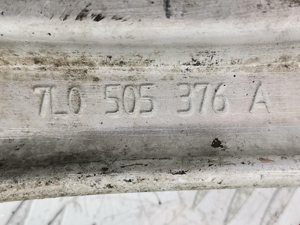 Рычаг задний правый VOLKSWAGEN Touareg 2002-2010