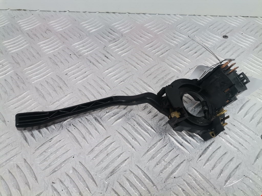 Переключатель стеклоочистителя VOLKSWAGEN Passat B2 1980-1988