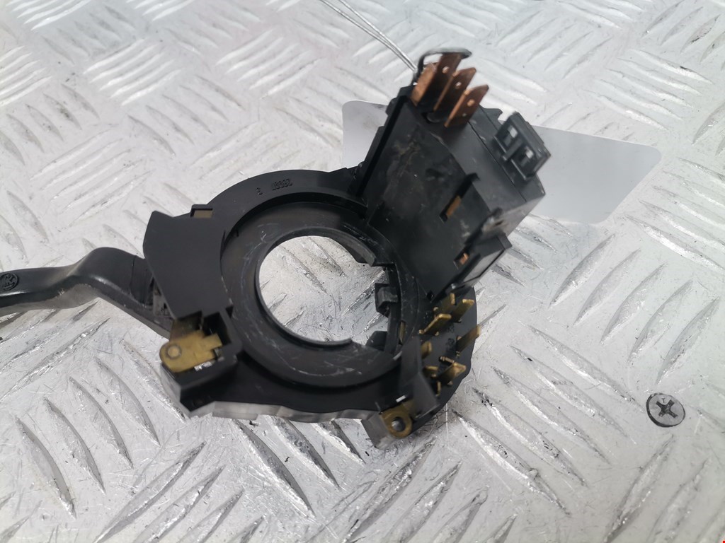 Переключатель стеклоочистителя VOLKSWAGEN Passat B2 1980-1988