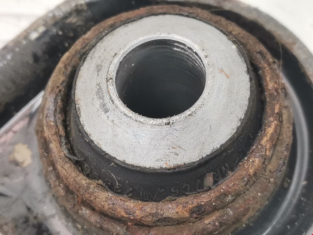 Рычаг задний правый VOLKSWAGEN Touareg 2002-2010