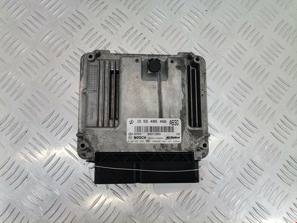 Блок управления двигателя (ЭБУ) OPEL Zafira C 2012-2019