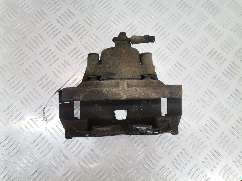 Суппорт передний правый AUDI Q3 I 2011-2018