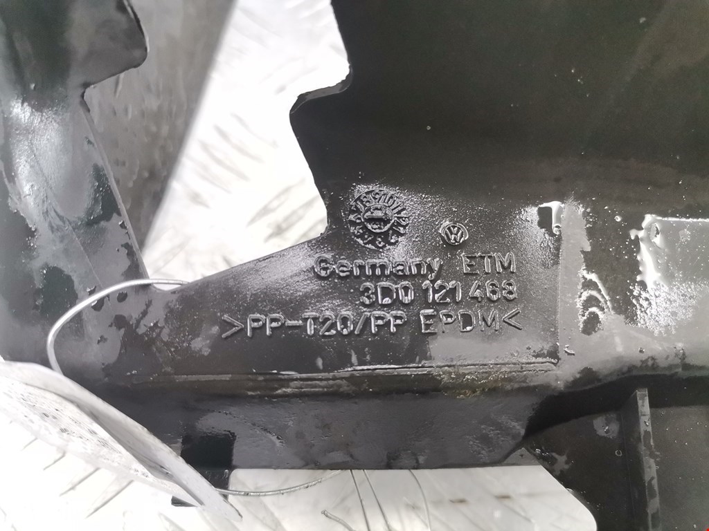 Воздуховод VOLKSWAGEN Phaeton 2002-2016