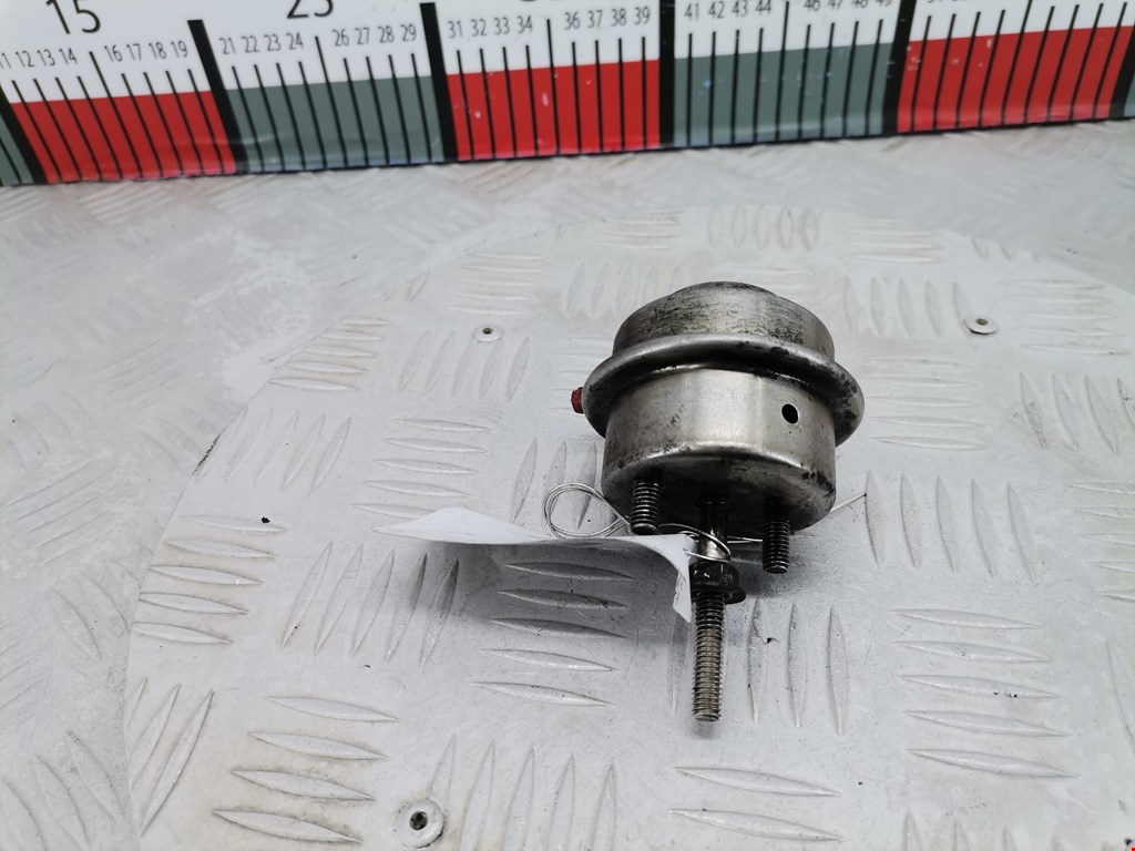 Моторчик привода (положения воздушных) заслонок (актуатор сервопривода турбины) FORD C-MAX 2003-2010