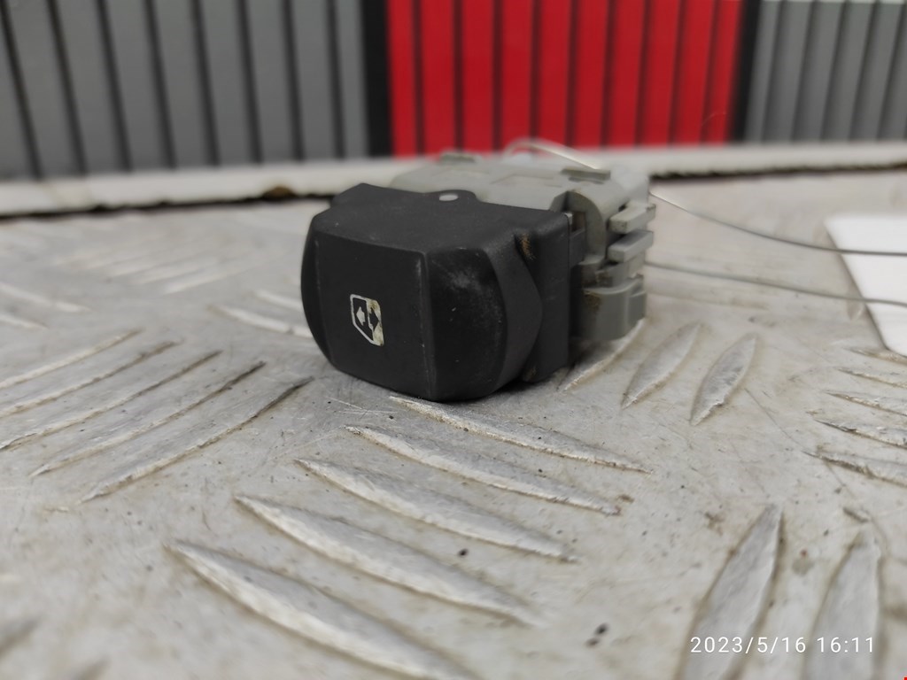 Кнопка стеклоподъемника RENAULT Laguna 2001-2007