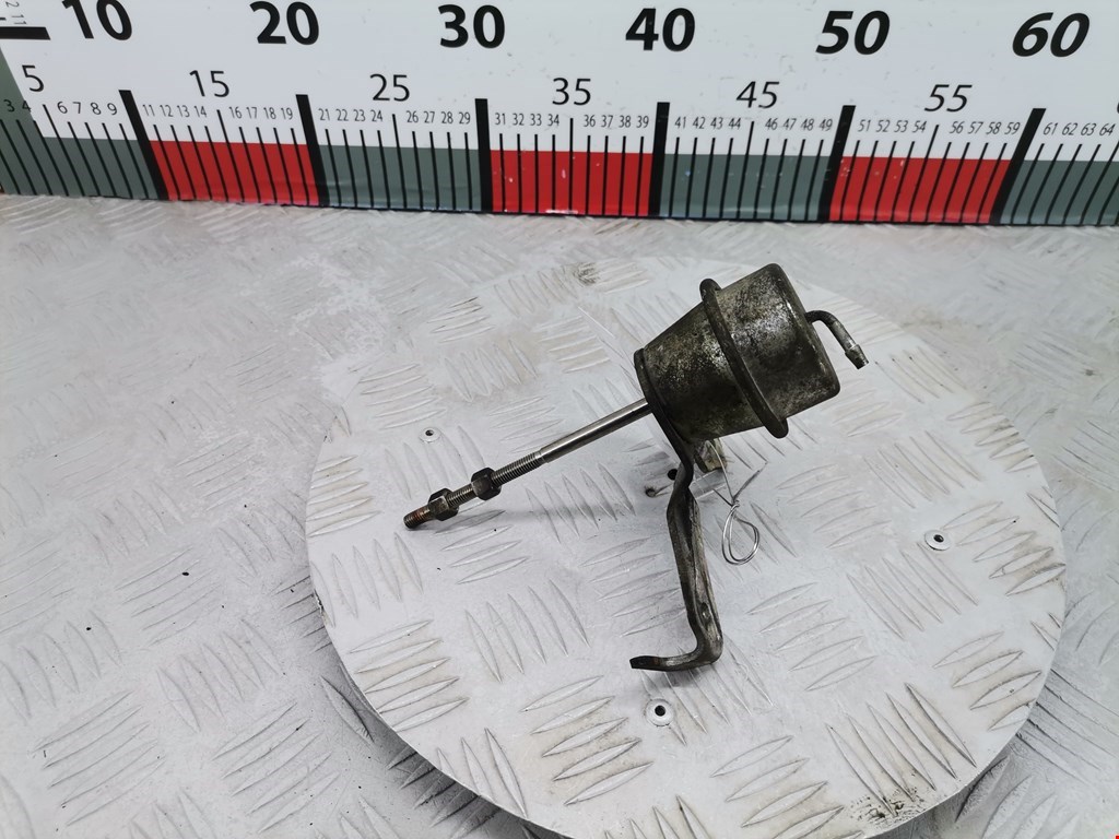 Моторчик привода (положения воздушных) заслонок (актуатор сервопривода турбины) RENAULT Scenic II 2003-2010