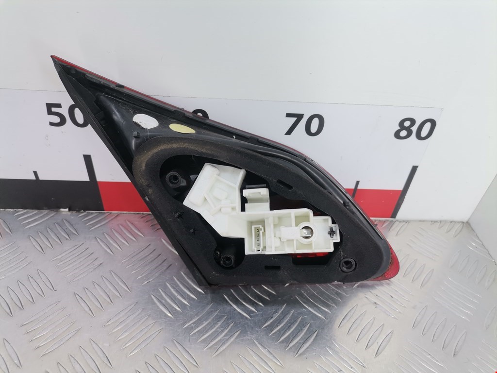 Фонарь задний внутренний правый OPEL Astra J 2009-2017